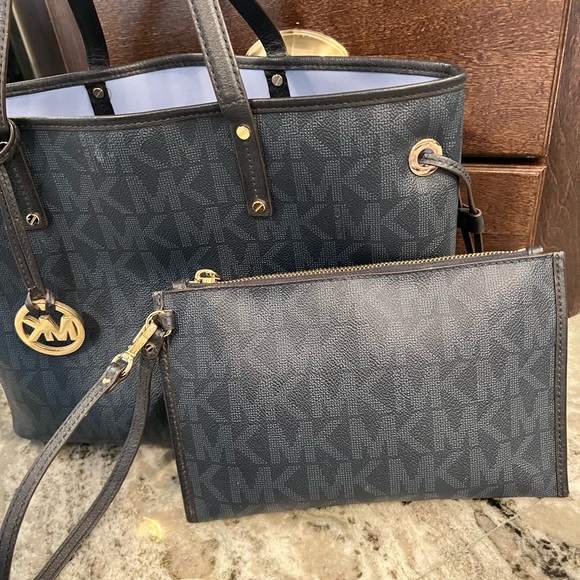 MICHAEL KORS Navy Tote Bag Set With Wristlet Womens - Picture 2 of 6